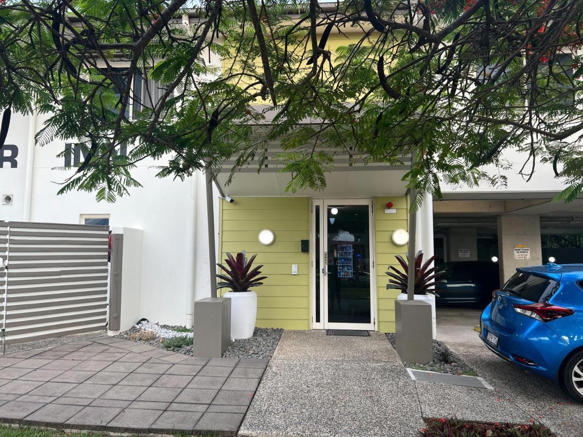 Redcliffe Motor Inn Ngoại thất bức ảnh