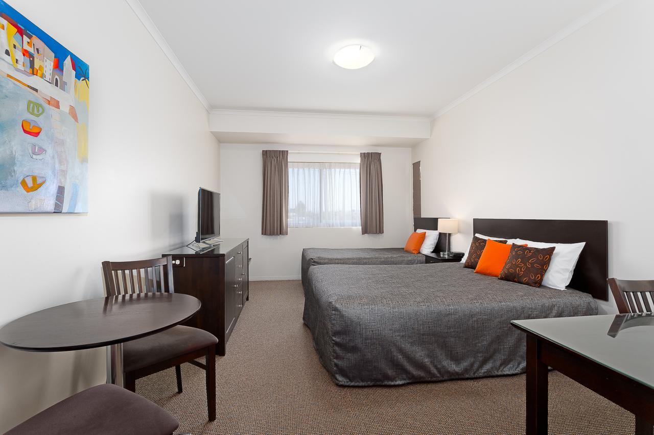 Redcliffe Motor Inn Ngoại thất bức ảnh