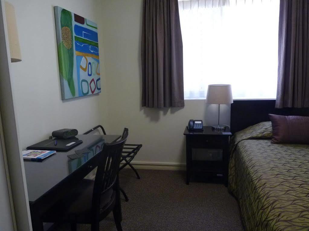 Redcliffe Motor Inn Ngoại thất bức ảnh