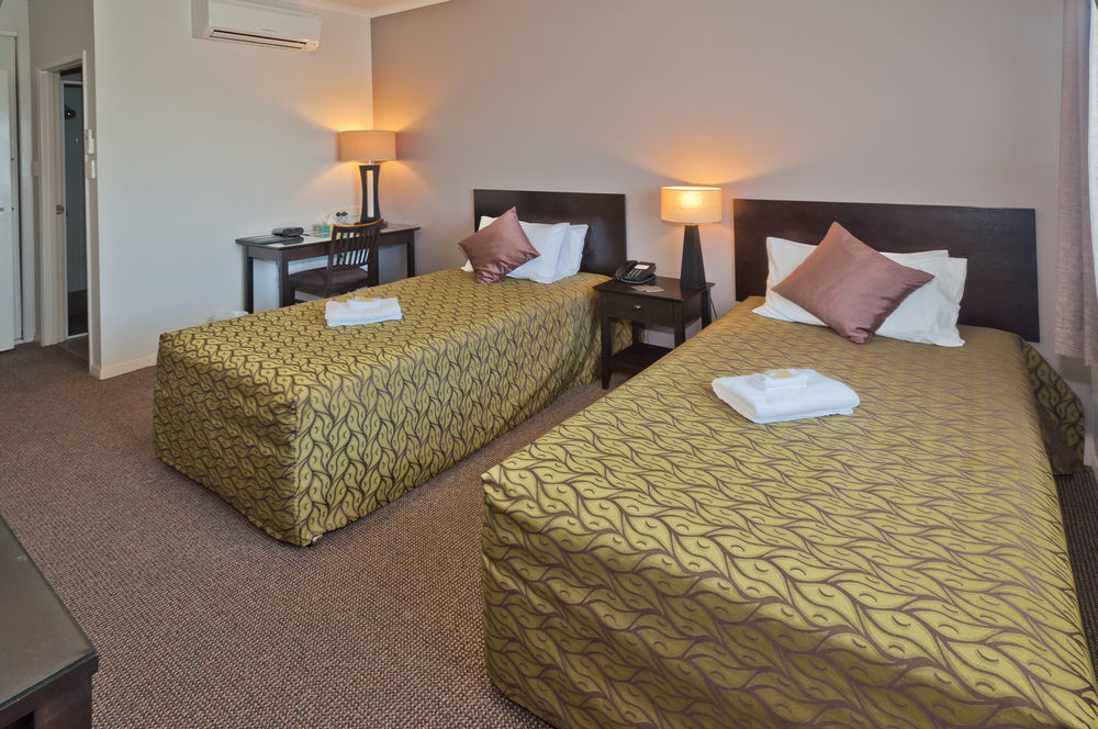 Redcliffe Motor Inn Ngoại thất bức ảnh